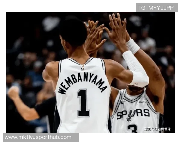 文班称赞科内特为联盟稀有盖帽手与他并肩作战令人振奋