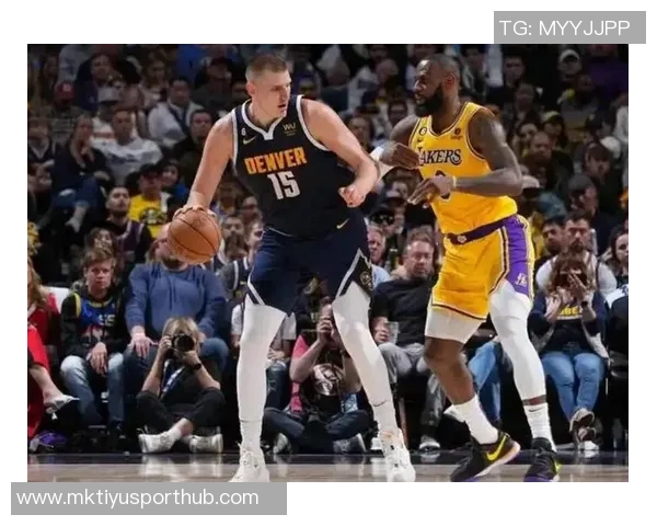 防守约基奇的关键在于限制他的上篮机会否则将彻底击溃我们的防线 防守约基奇的关键在于限制他的上篮机会否则将彻底击溃我们的防线