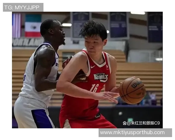 杨瀚森G联盟首次背靠背表现出色10投5中斩获14分6篮板1助攻1抢断 杨瀚森G联盟首次背靠背表现出色10投5中斩获14分6篮板1助攻1抢断