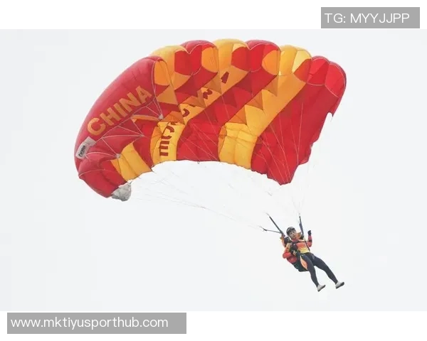 狄龙向记者诉说训练艰辛头部受伤彰显拼搏精神